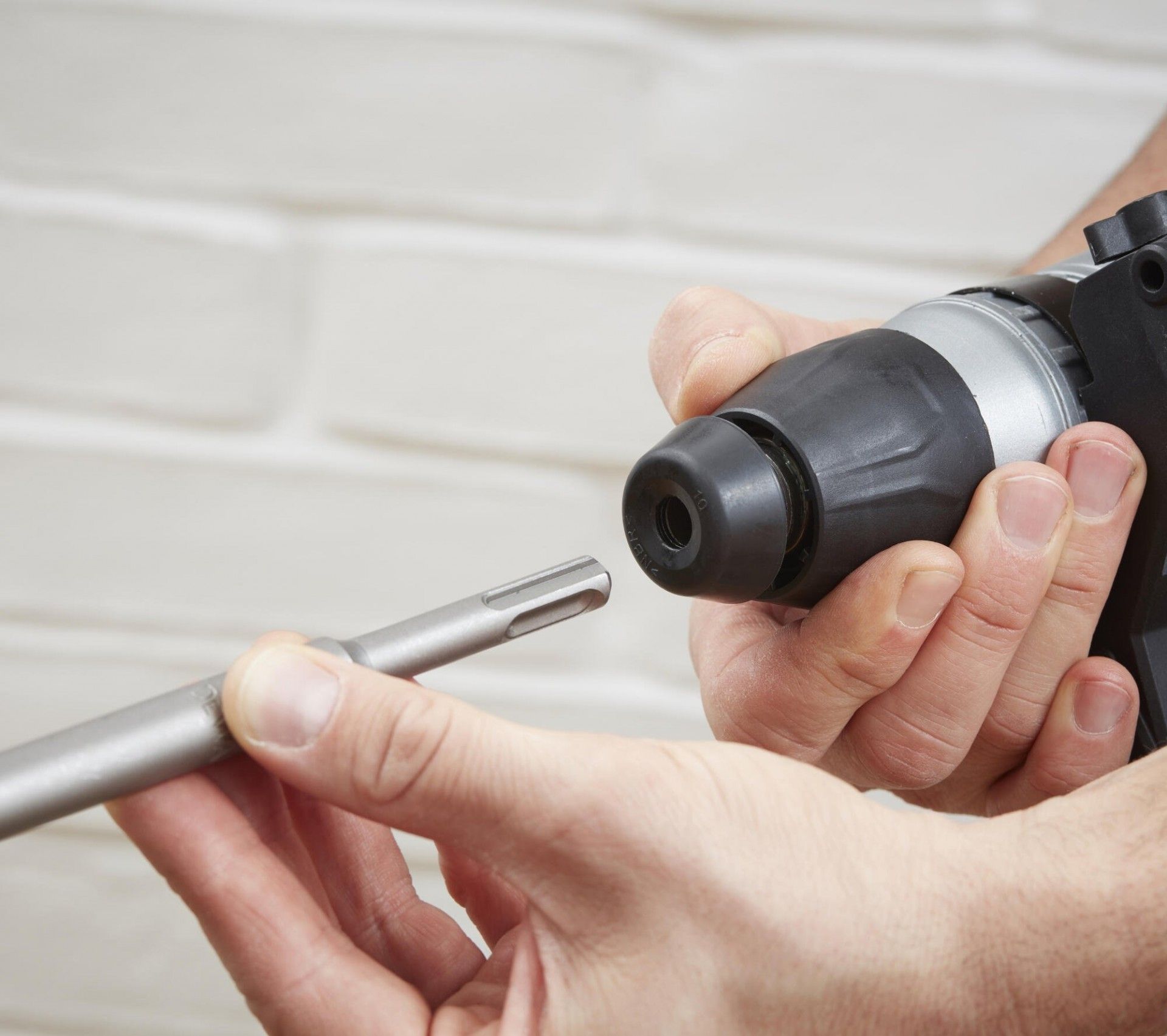 Martelo SDS-Plus 1250W com mala refª BEHS03K BLACK DECKER