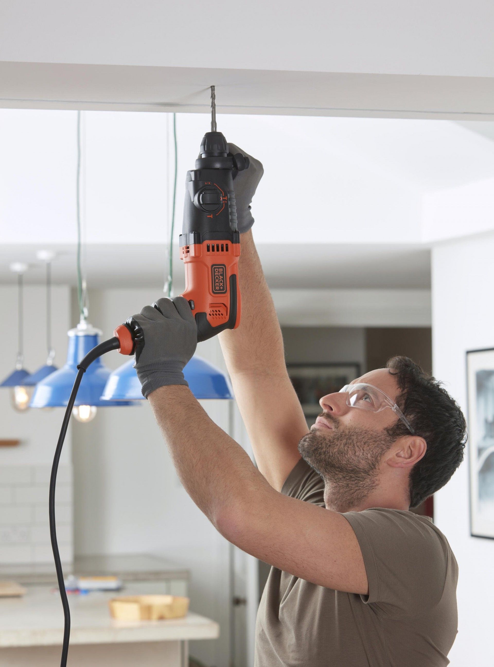 Martelo SDS-Plus 650W com mala refª BEHS01K BLACK DECKER