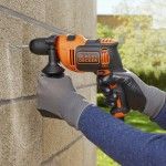 Berbequim com Percusso 710W com set 32 acessrios e saco de transporte ref BEH710SA32 BLACK DECKER