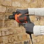 Berbequim com Percusso 710W com set 32 acessrios e saco de transporte ref BEH710SA32 BLACK DECKER