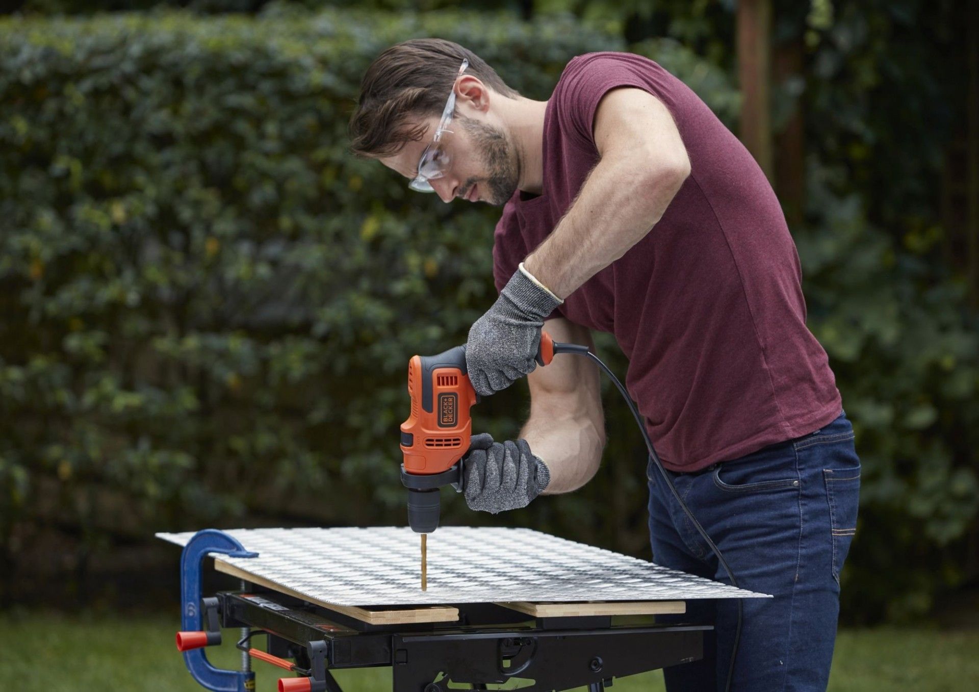 Berbequim com Percussão 500W refª BEH200 BLACK DECKER