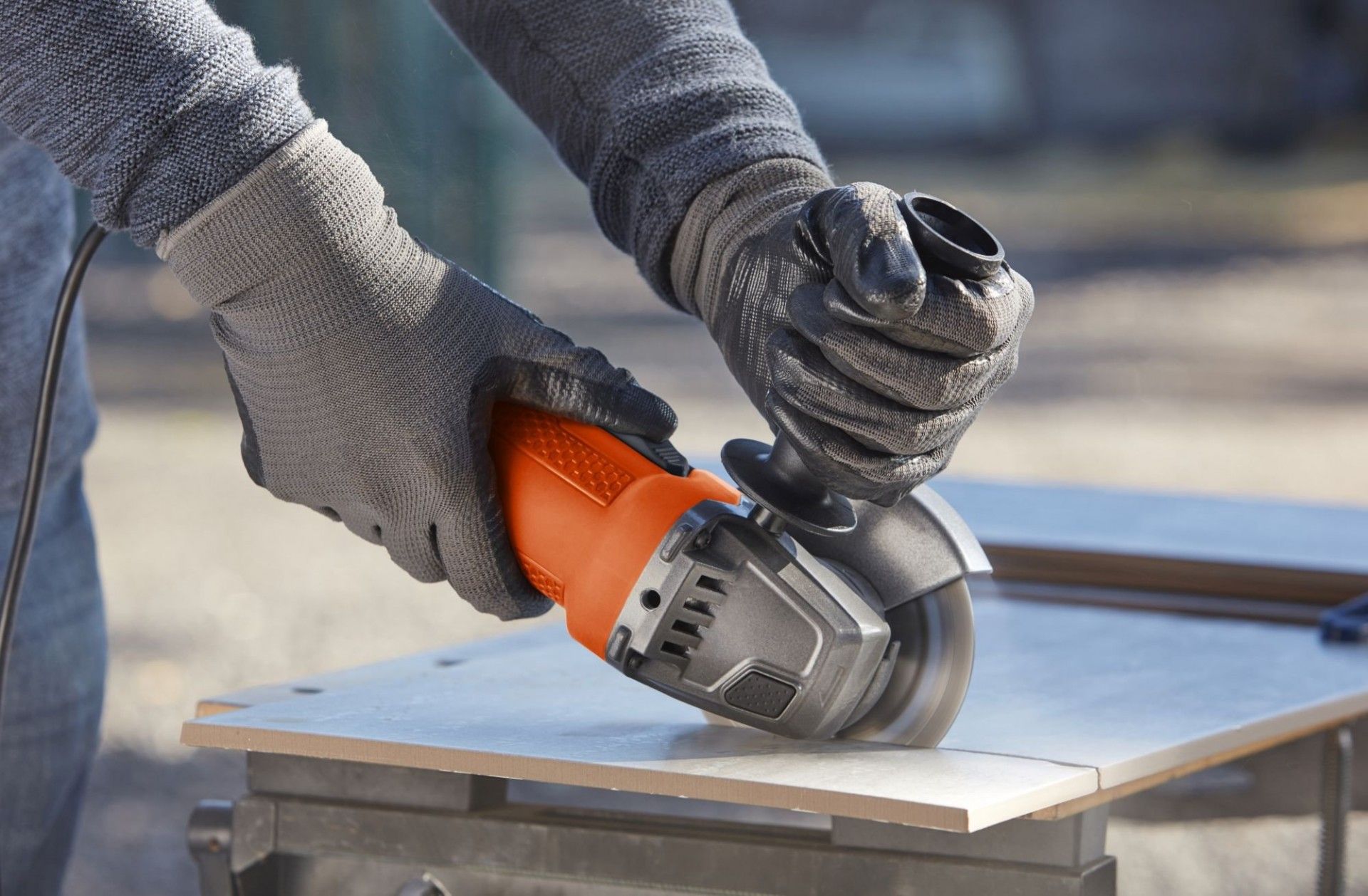 Rebarbadora 750W 115mm refª BEG110 BLACK DECKER