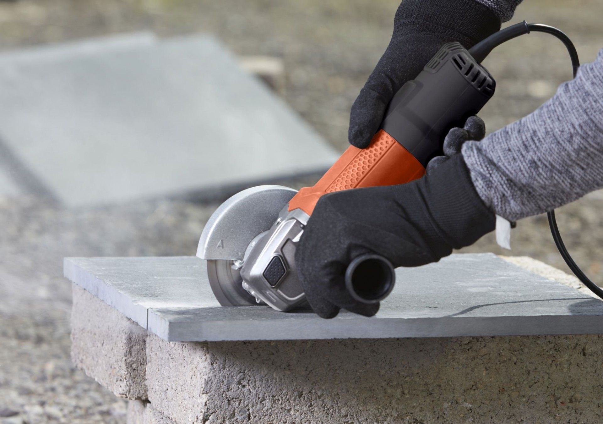 Rebarbadora 750W 115mm refª BEG110 BLACK DECKER