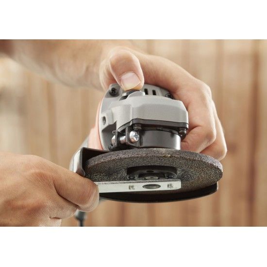 Rebarbadora 710W 115mm refª BEG010 BLACK DECKER Rebarbadora 710W 115mm refª BEG010 BLACK DECKER