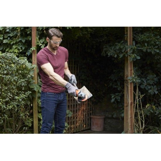 Rebarbadora 710W 115mm refª BEG010 BLACK DECKER Rebarbadora 710W 115mm refª BEG010 BLACK DECKER