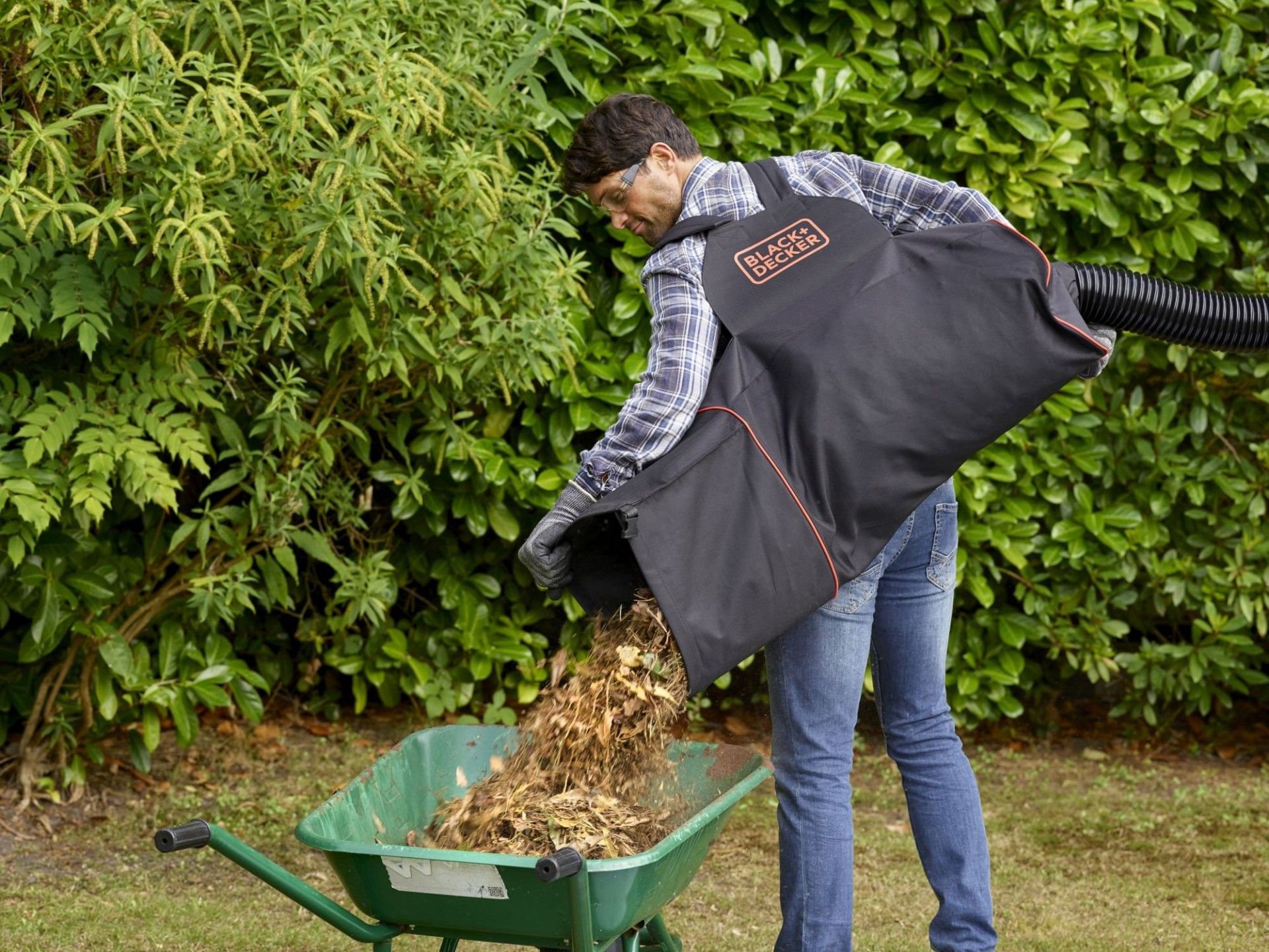 Soprador-aspirador-triturador 3 em 1 3000W refª BEBLV300-QS BLACK DECKER