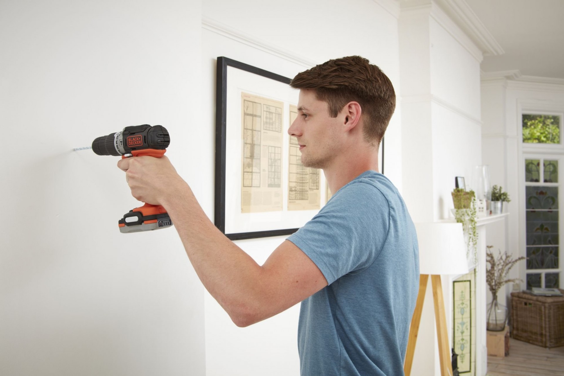 Aparafusadora com Percussão 12V 1,5Ah Litio refª BDCHD12S1 BLACK DECKER