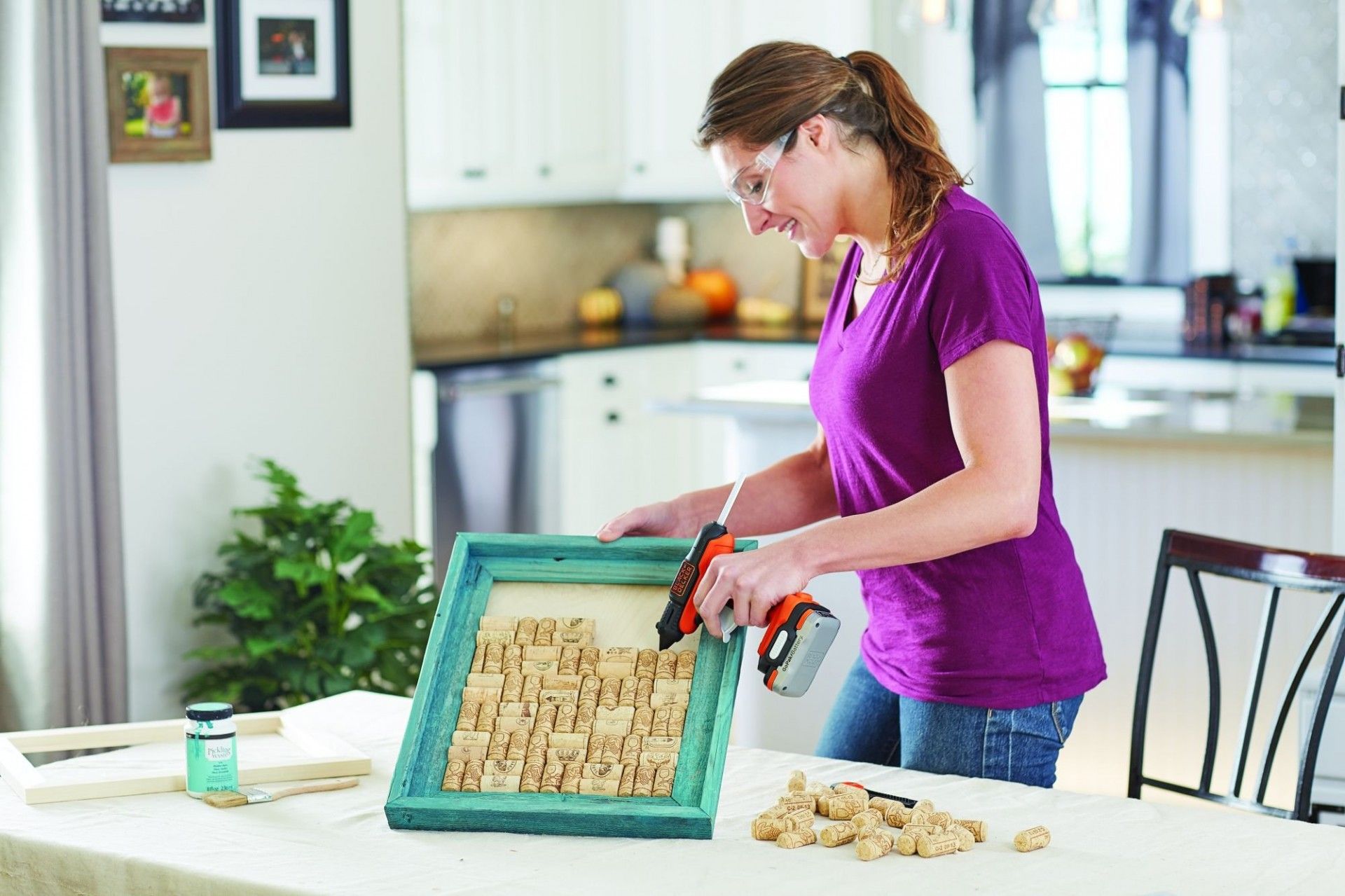 PISTOLA COLA QUENTE 12V SOLO BDCGG12N-XJ BLACK DECKER