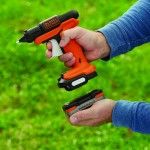 PISTOLA COLA QUENTE 12V SOLO BDCGG12N-XJ BLACK DECKER PISTOLA COLA QUENTE 12V SOLO BDCGG12N-XJ BLACK DECKER