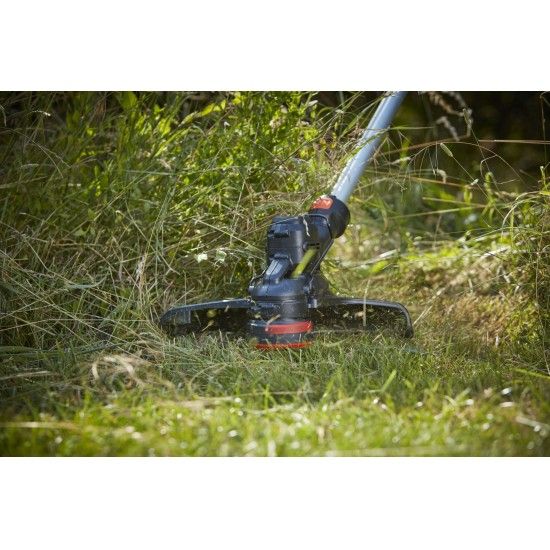 Aparador 36V 2,5Ah 33cm com tecnologia POWERCOMMAN refª BCSTE636L1 BLACK DECKER Aparador 36V 2,5Ah 33cm com tecnologia POWERCOMMAN refª BCSTE636L1 BLACK DECKER