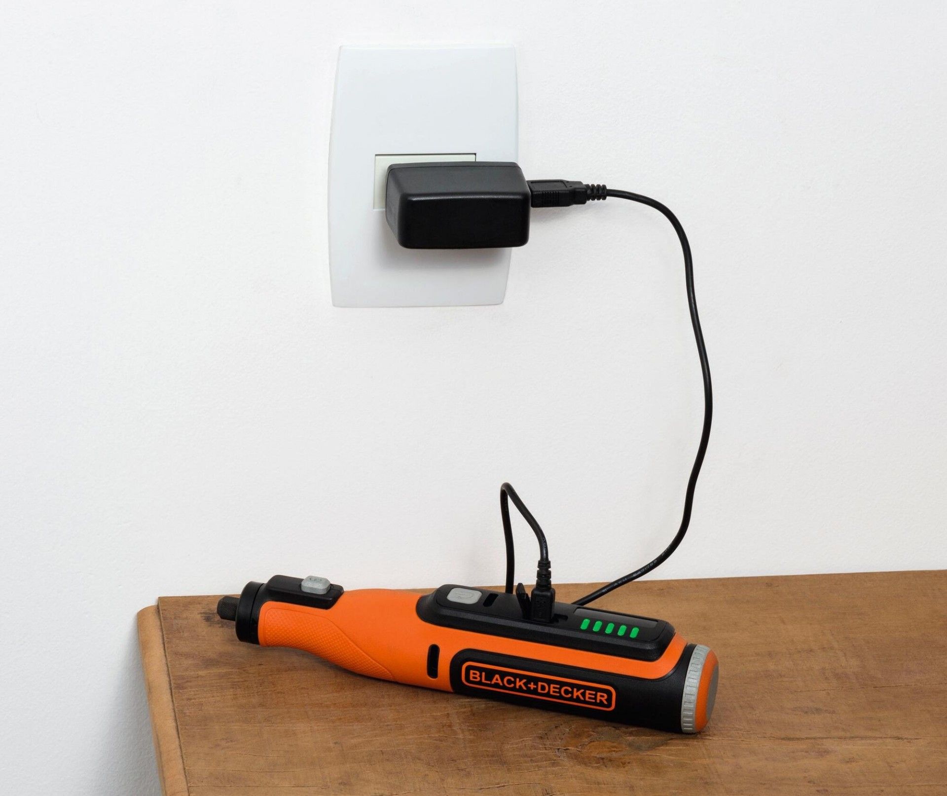 Multiferramenta rotativa 7,2v refª BCRT8IK-XJ BLACK DECKER