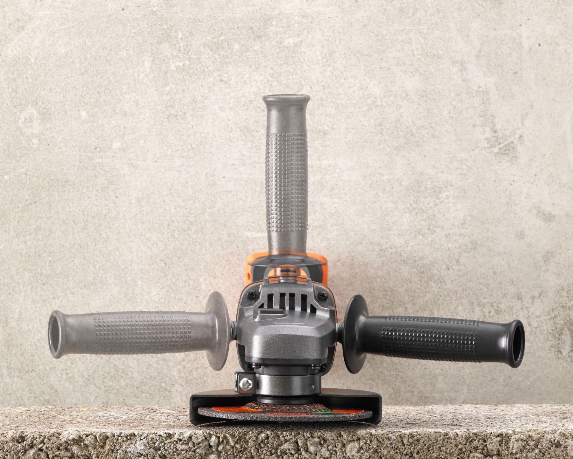 Rebarbadora 18V sem bateria/carregador refª BCG720N BLACK DECKER