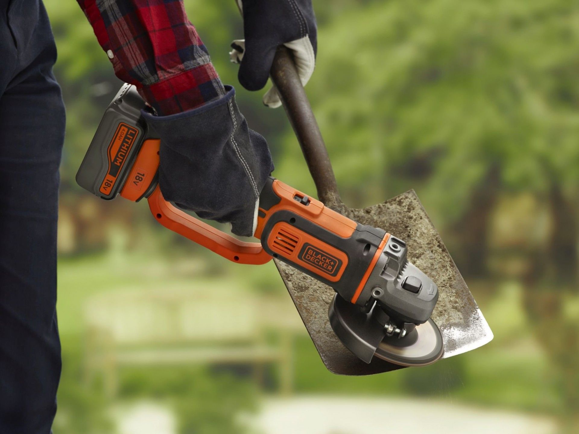 Rebarbadora 18V 4.0Ah Litio refª BCG720M1 BLACK DECKER