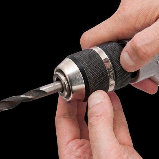 BERBEQUIM EL�TRICO 1200W 13MM ref� 65902 MADER