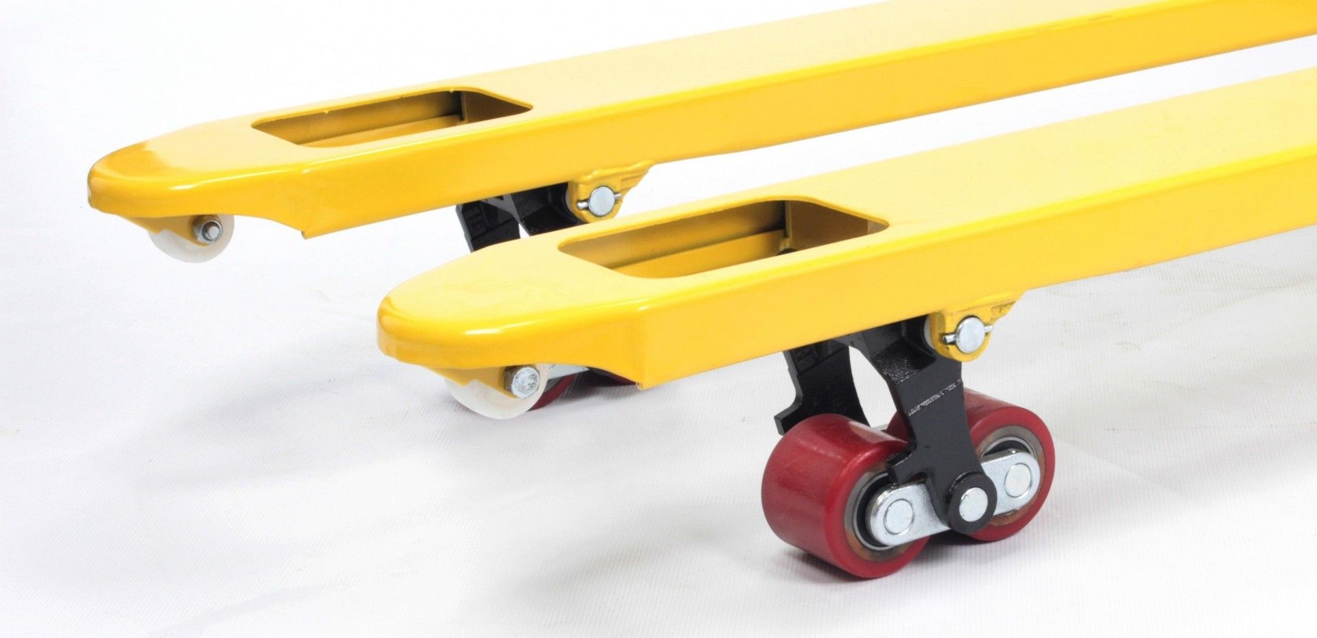 Porta-Paletes Hidráulico, 2.5T, PU, 540x1150mm refª 65248 MADER