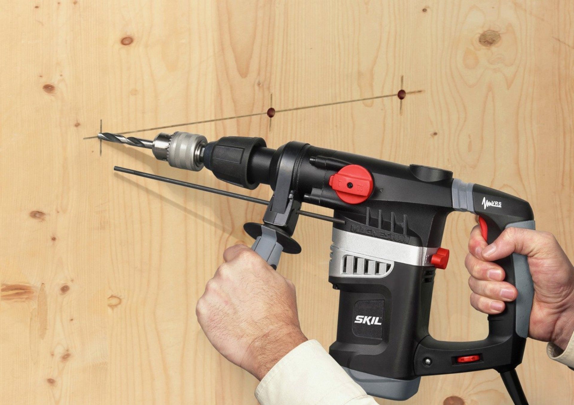 Adaptador SDS+ com bucha de 13 mm e chave Adaptado refª 2610395660 Skil