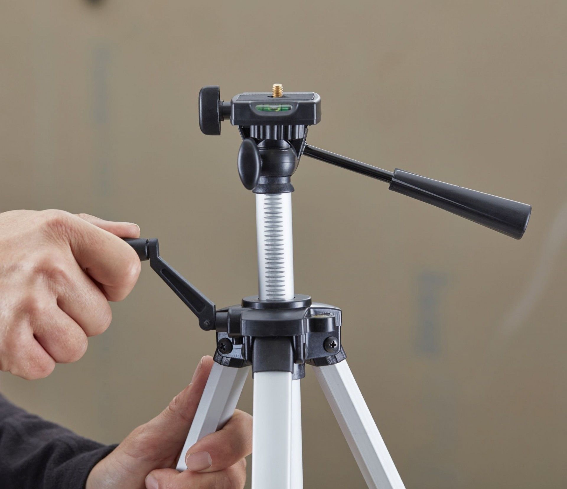 TRIPÉ TELESCÓPICO 1-77-201 STANLEY