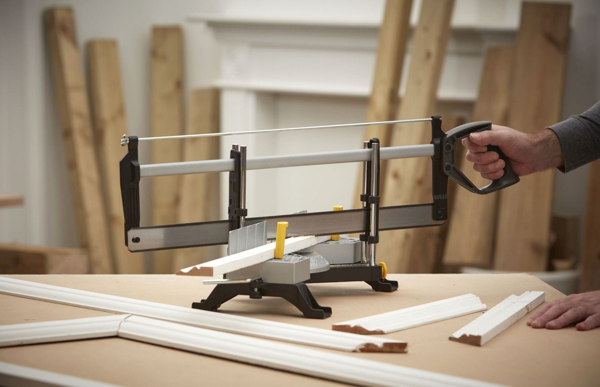 Caixa esquadria metálica + serra Dynagrip refª 1-20-800 STANLEY