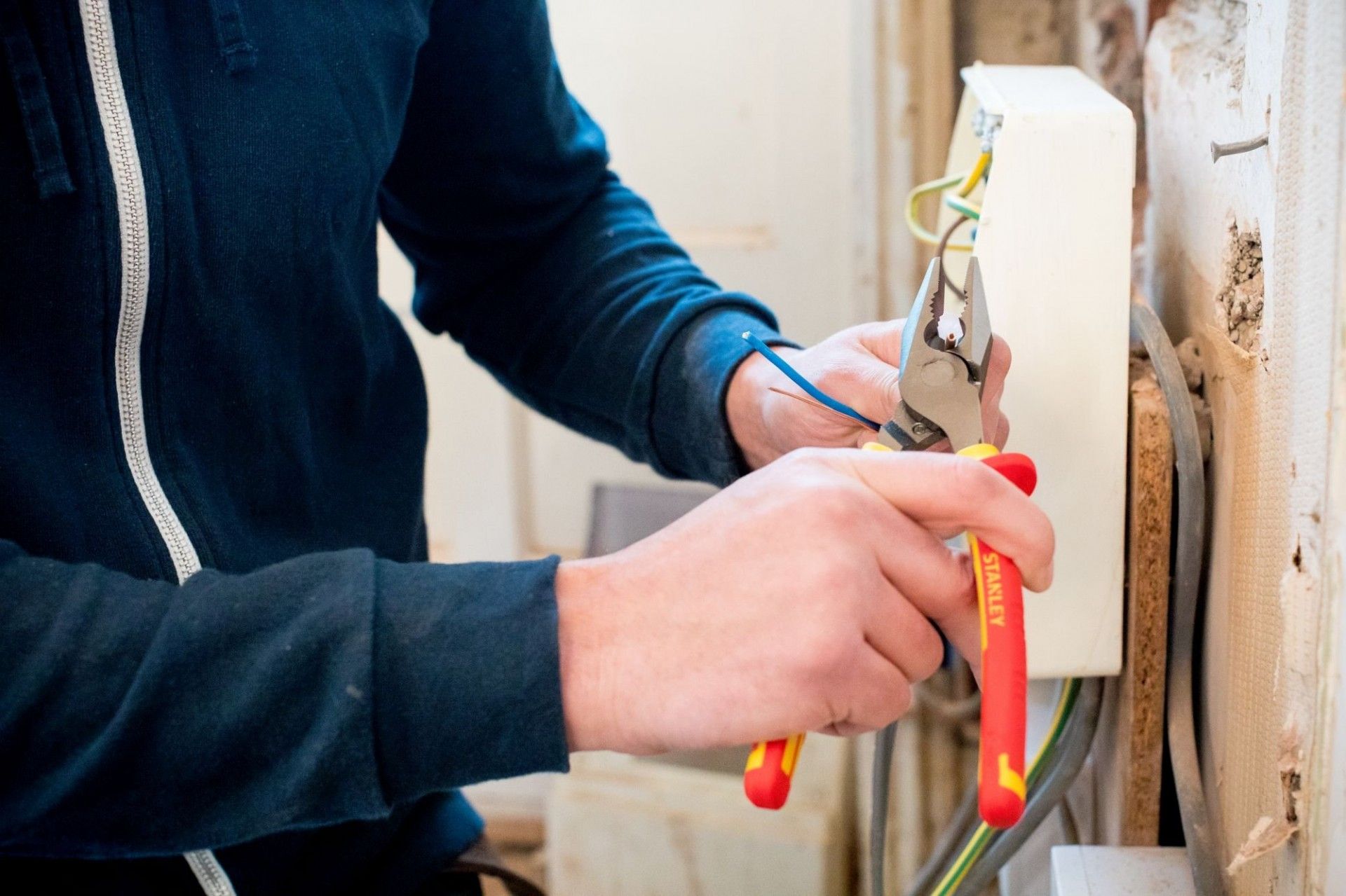 ALICATE UNI ISO 0-84-001 STANLEY