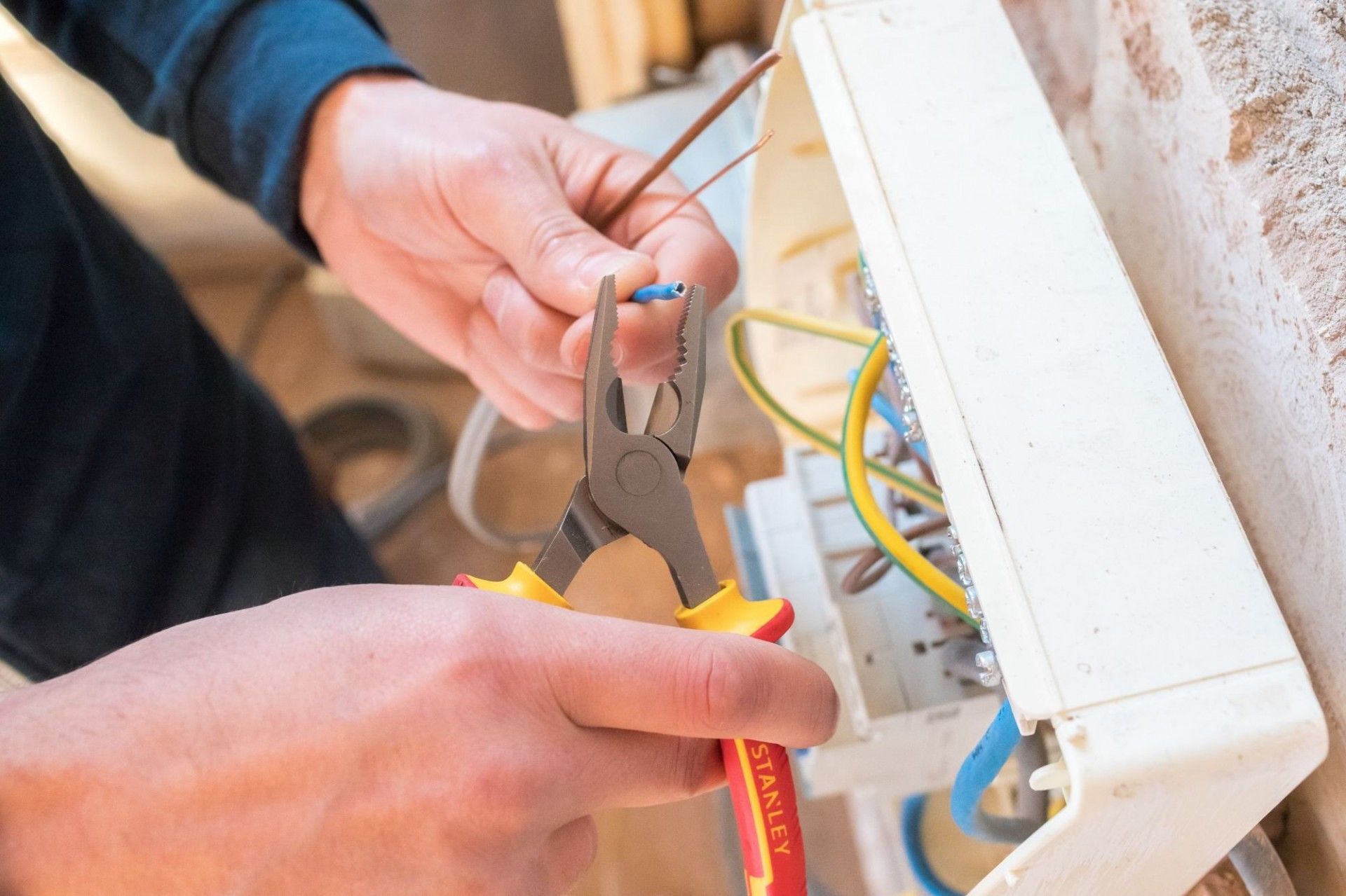 ALICATE UNI ISO 0-84-001 STANLEY