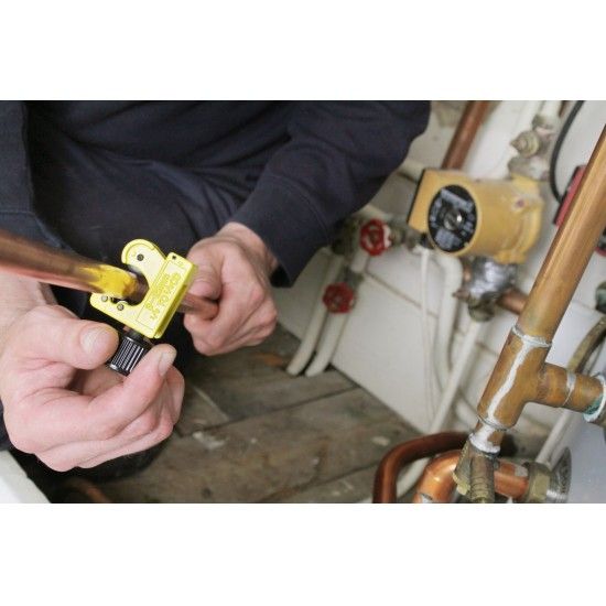 Corta-tubos de 3 a 22 mm ref 0-70-447 STANLEY