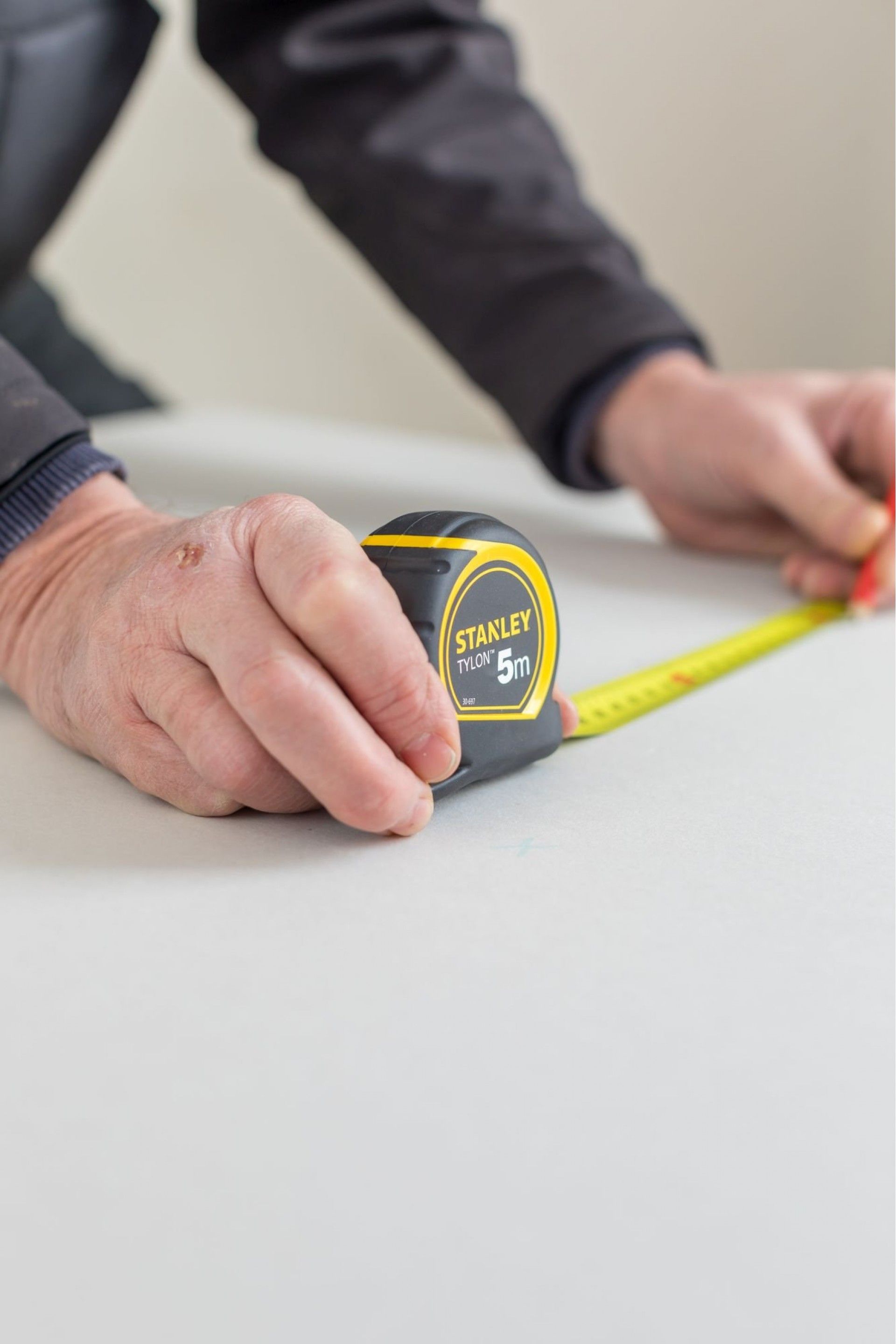 FITA MÉTRICA TYLON 5m X 19mm refª 0-30-697 STANLEY