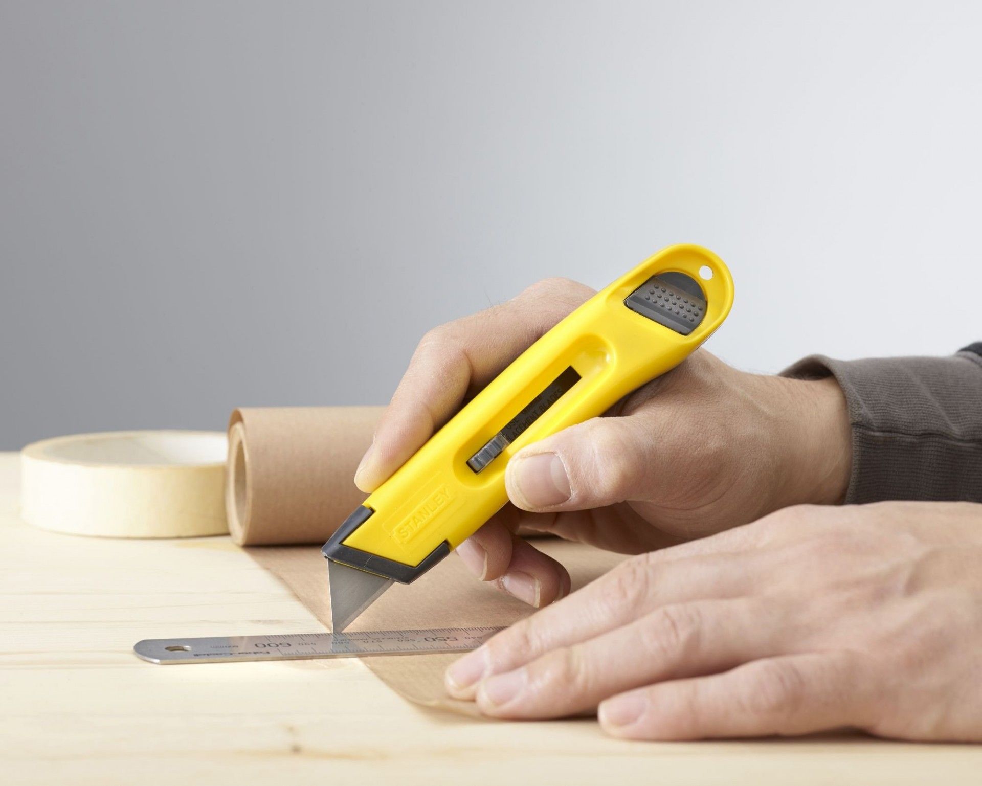 Faca de Lâmina Retrátil ABS refª 0-10-088 STANLEY