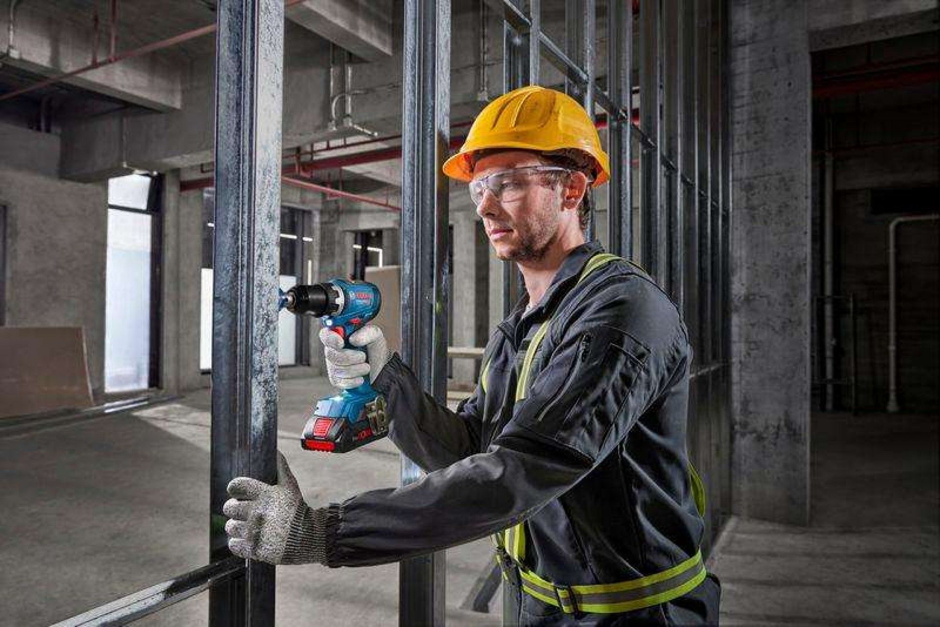 Kit ferramentas sem fio Aparafusadora GSR 18V-65 + Aparafusadora impacto GDR 18V-215 Professional re