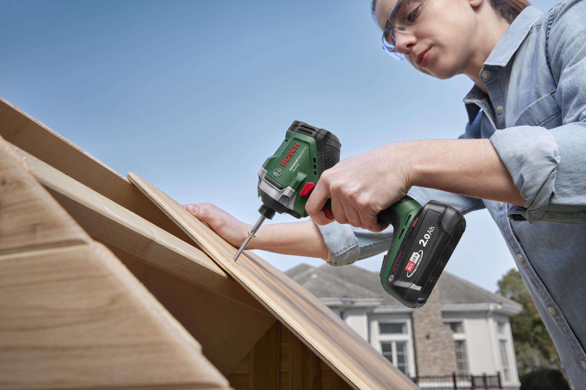 Chave de impacto UniversalImpactDrive 18V-210 refª 06039E7000 BOSCH