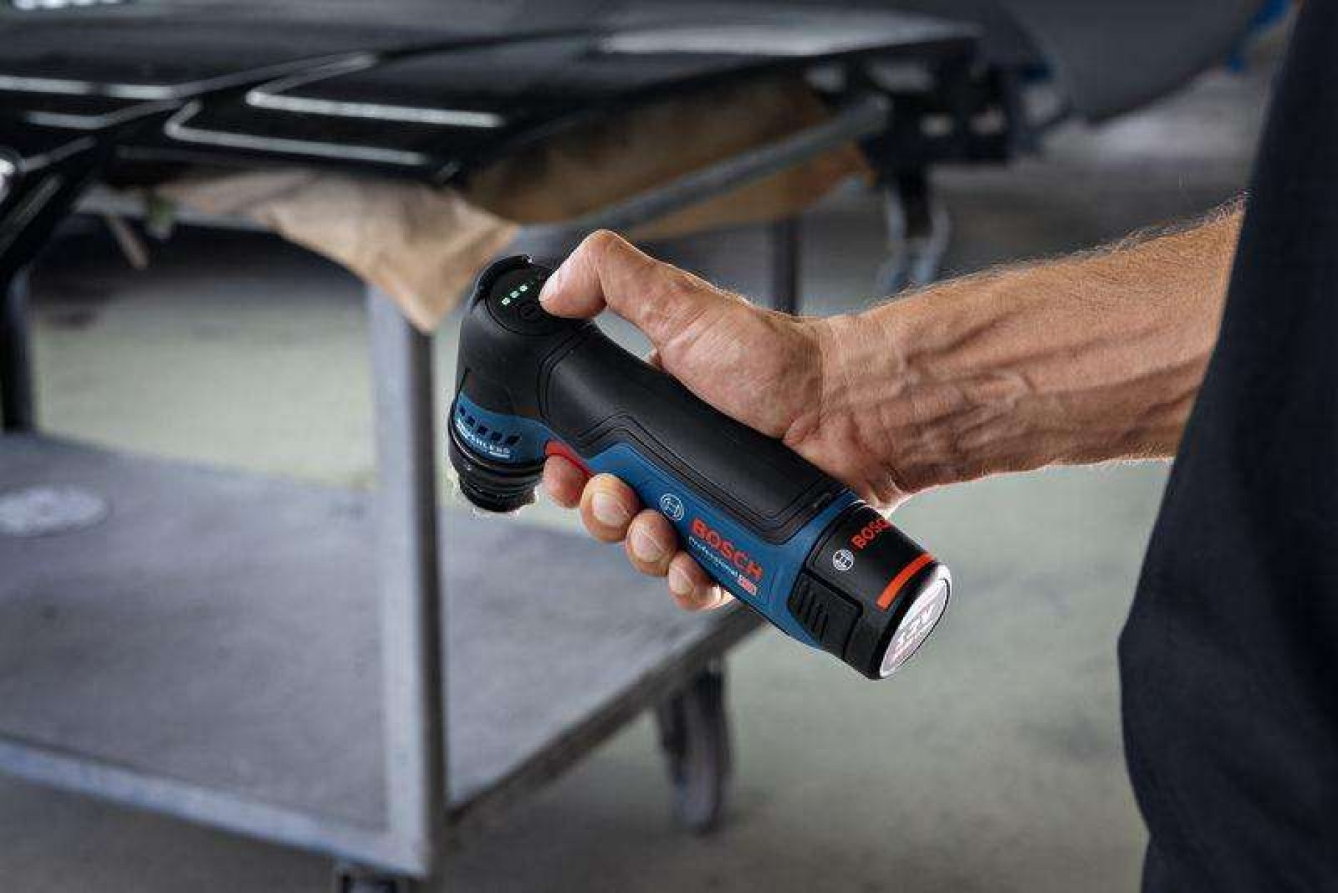 Lixadora sem fio GSS 12V-32 Professional refª 06019L1000 BOSCH