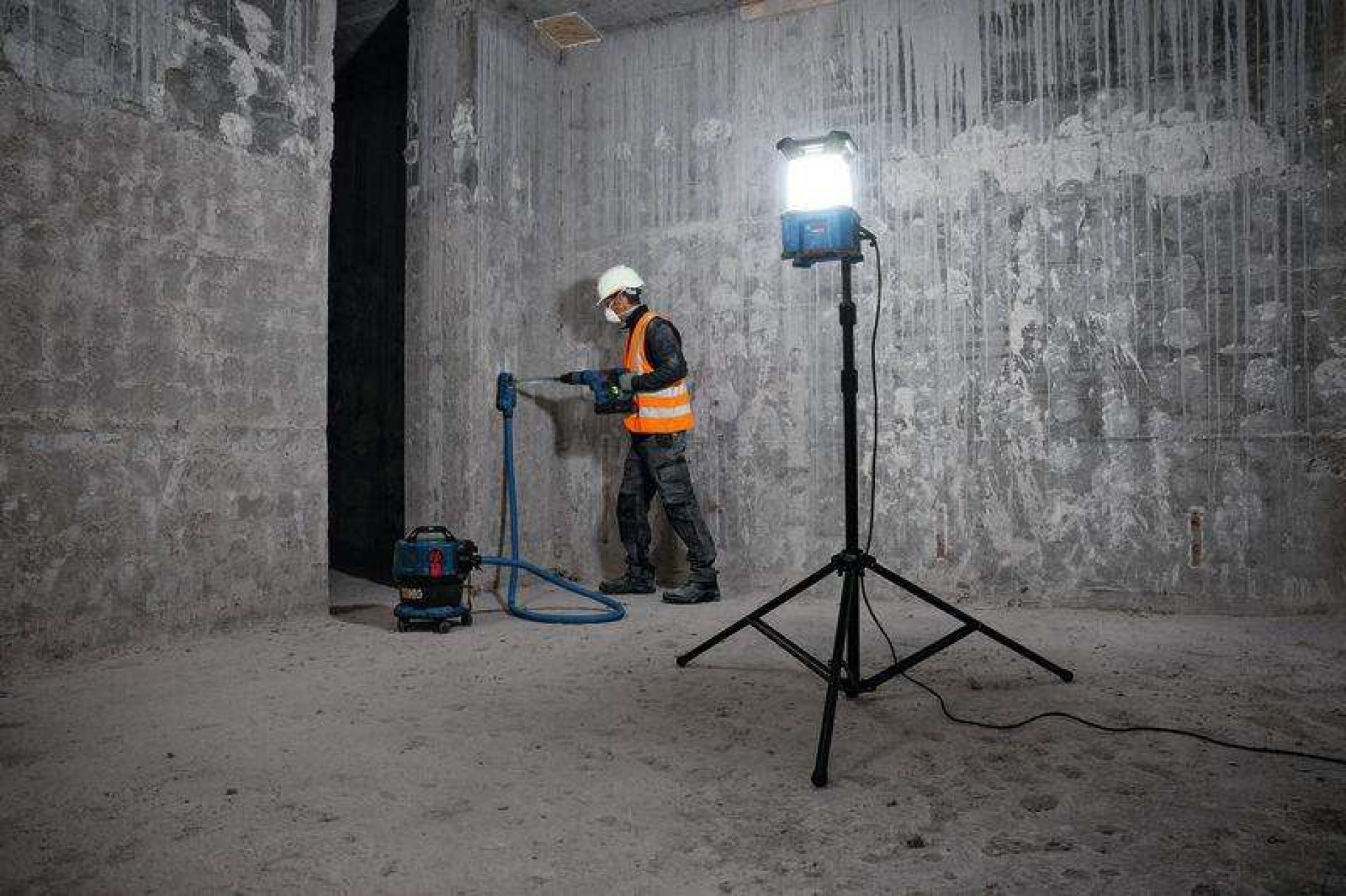 Lanterna GLA 18VH-7500 Professional refª 06014A5000 BOSCH
