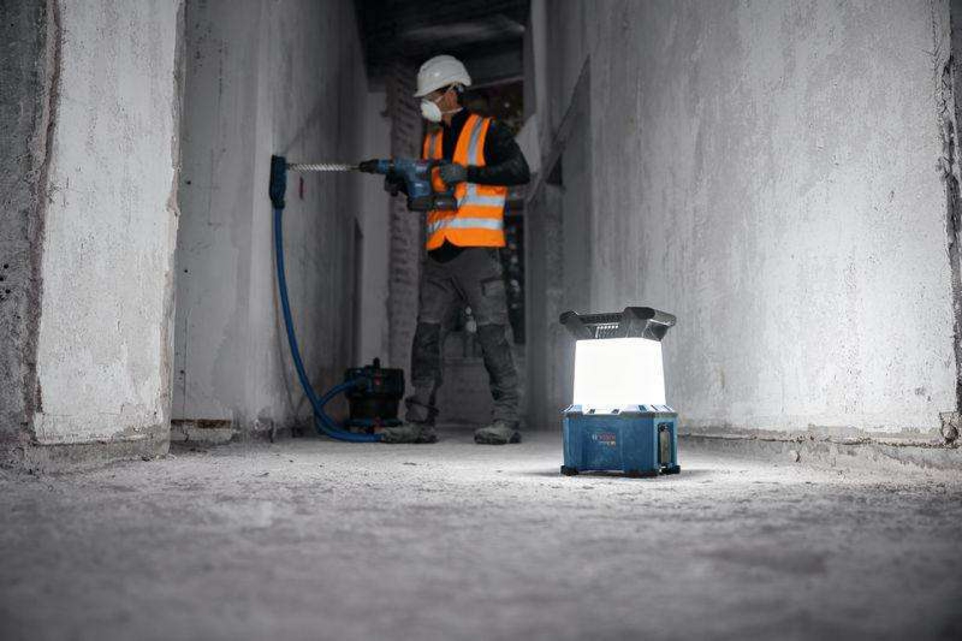 Lanterna GLA 18VH-7500 Professional refª 06014A5000 BOSCH