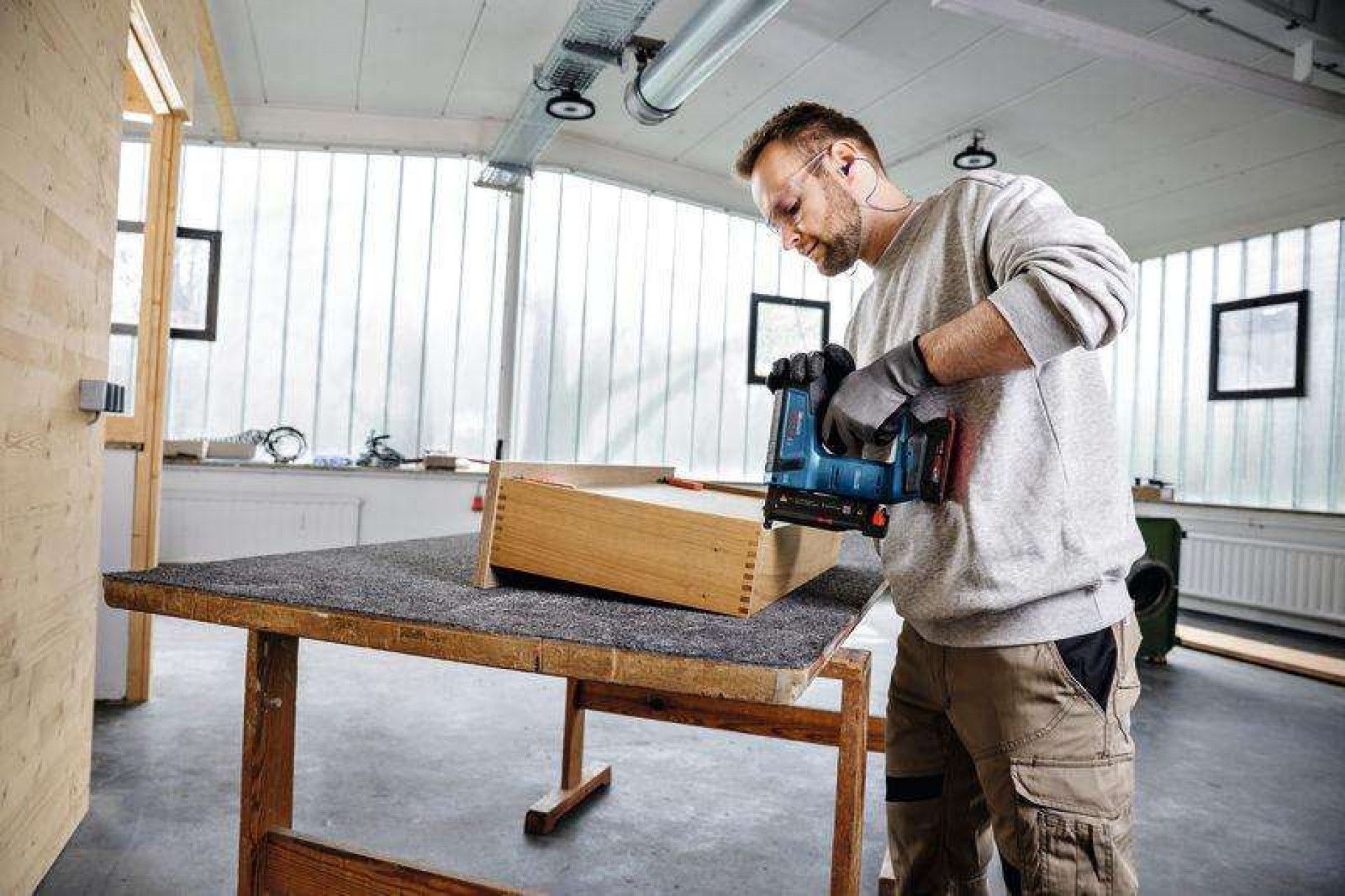 Pistola pregos sem fios GNH 18V-35 Professional refª 0601482701 BOSCH