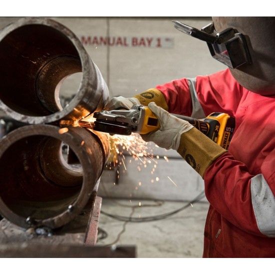 Rebarbadora a bateria 18V 125mm (sem bateria) DCG405FN-XJ DeWalt Rebarbadora a bateria 18V 125mm (sem bateria) DCG405FN-XJ DeWalt