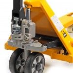 Porta-Paletes Hidrulico, 2.5Ton, 540mm, Roda Borracha + Nylon ref 65298 MADER