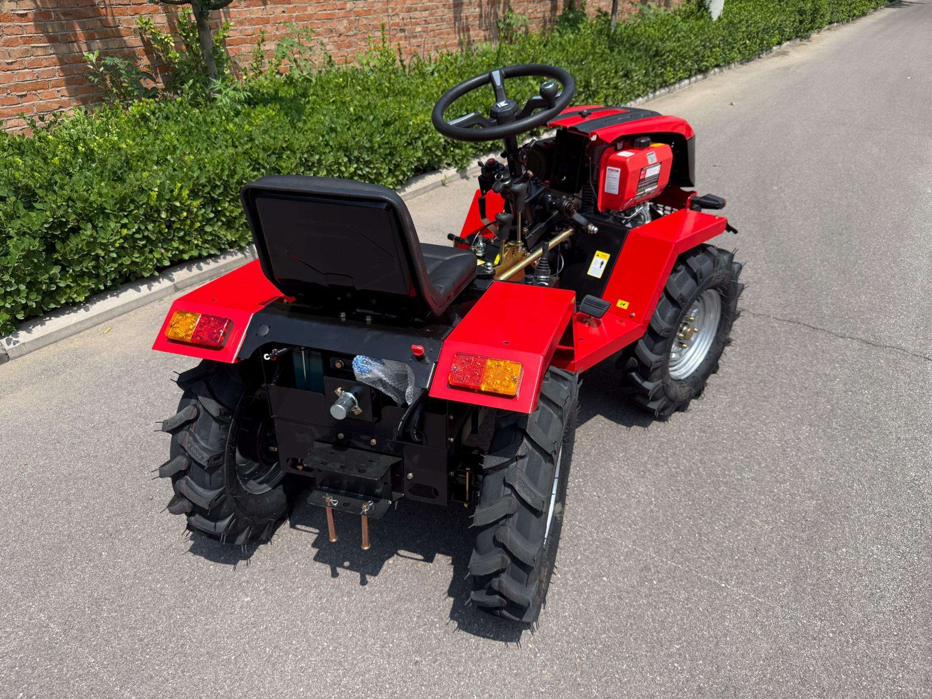 Mini Trator, Diesel, 532cc, 6 Velocidades ref. 28521 MADER