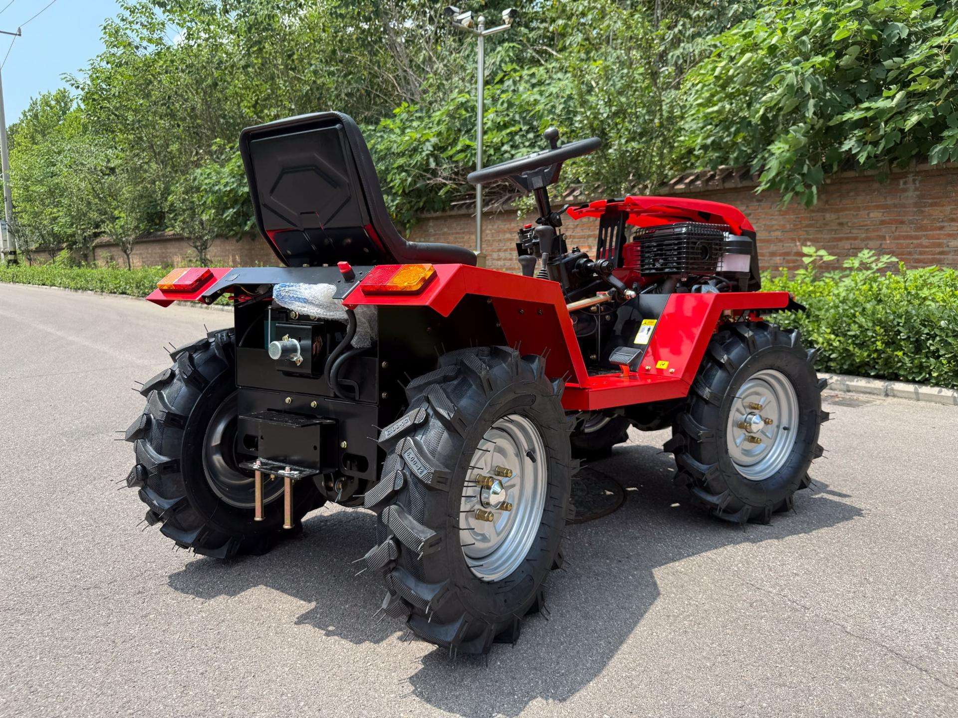 Mini Trator, Gasolina, 457cc, 6 Velocidades ref. 28520 MADER