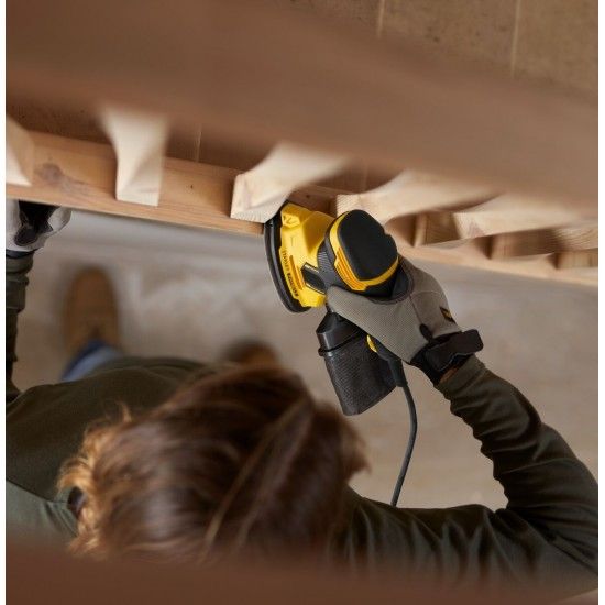 Lixadora detalhes 120w ref� SFMEW210S-QS Stanley