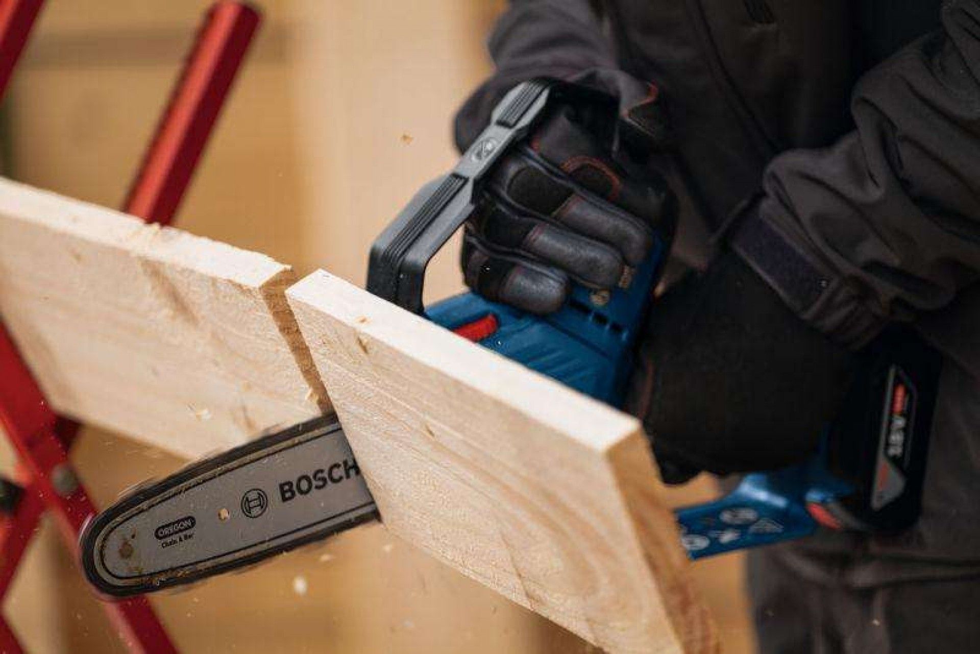 Serra de poda a bateria GKE 18V-20 Professional refª 06008D7100 BOSCH