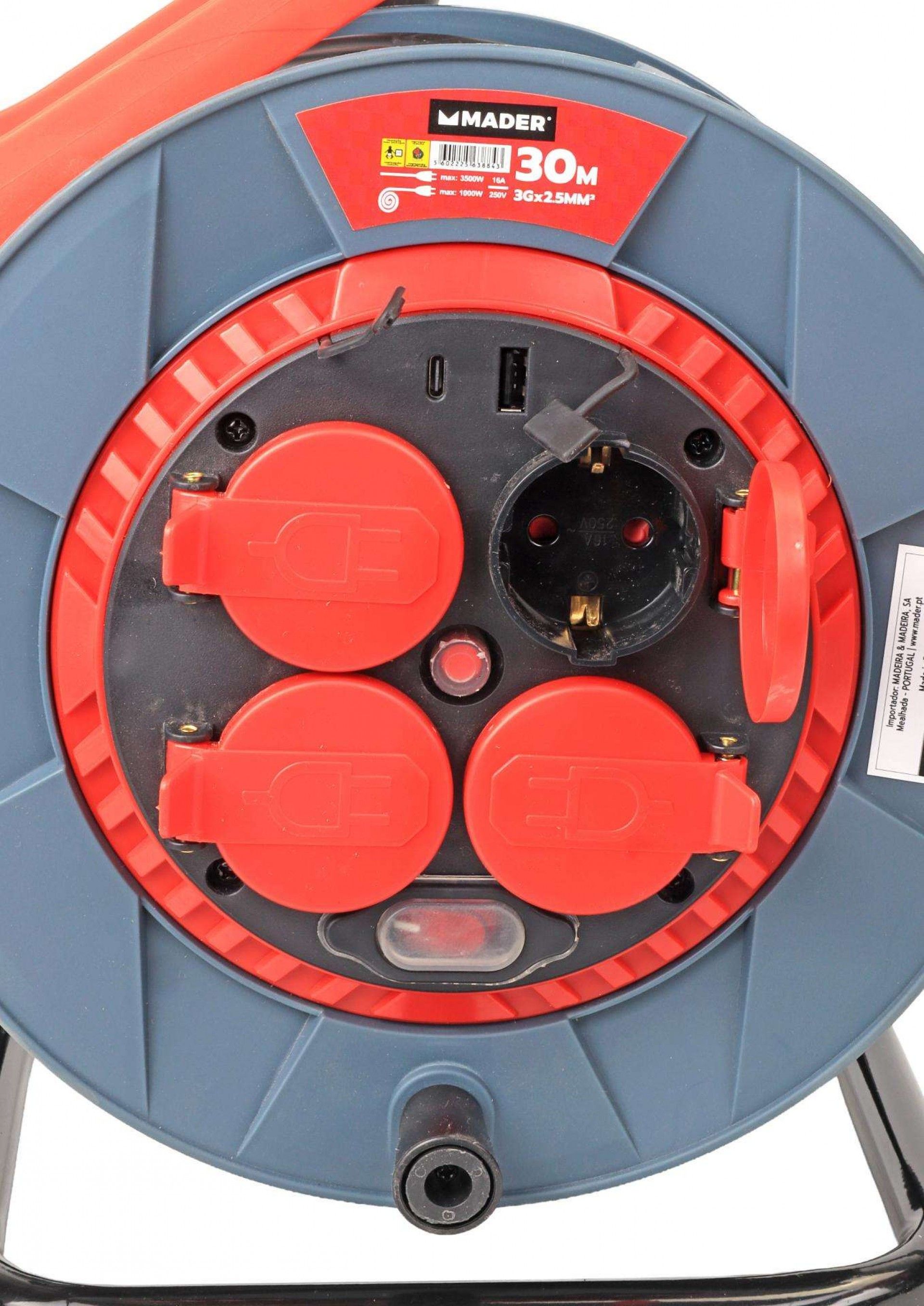 Extensão Elétrica, Enrolador Plástico, 30m, 3G2,5mm² refª 63884 MADER