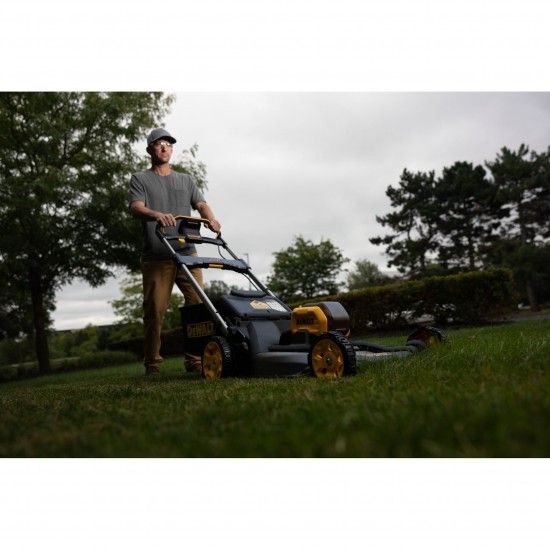 Corta-relvas 53cm XR 54V (sem baterias) refª DCMWP500N-XJ DEWALT Corta-relvas 53cm XR 54V (sem baterias) refª DCMWP500N-XJ DEWALT