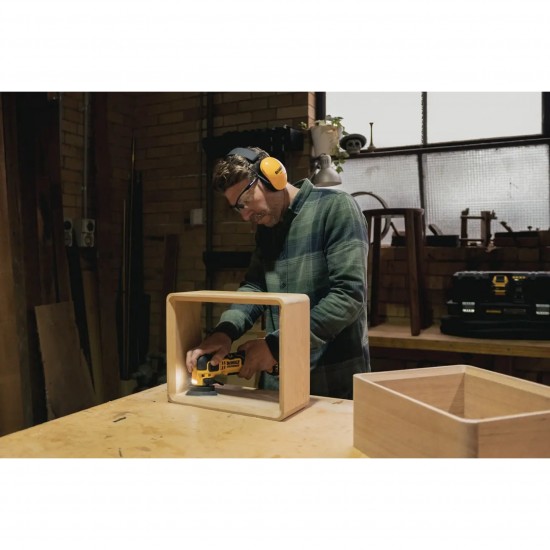 Multi-ferramenta Oscilante S/Escovas XR 18V refª DCS358NT-XJ DEWALT Multi-ferramenta Oscilante S/Escovas XR 18V refª DCS358NT-XJ DEWALT